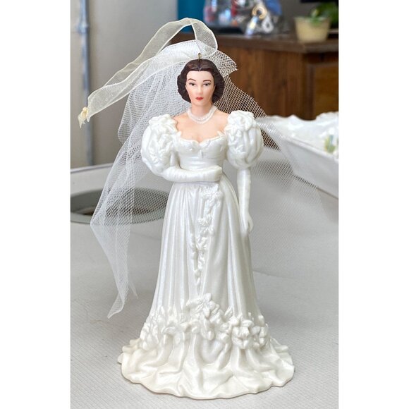 Hallmark Keepsake Scarlett OHara Gone With The Wind Ornament 2004 Holiday Memory - Picture 1 of 11